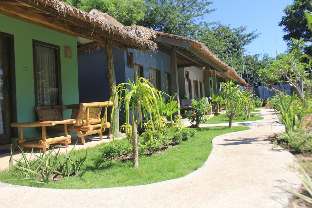 Maha Putri Bungalows กีลีตราวางัน ภายนอก รูปภาพ