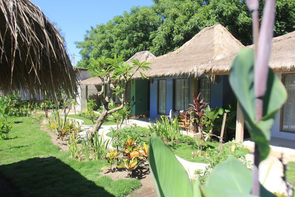 Maha Putri Bungalows กีลีตราวางัน ห้อง รูปภาพ