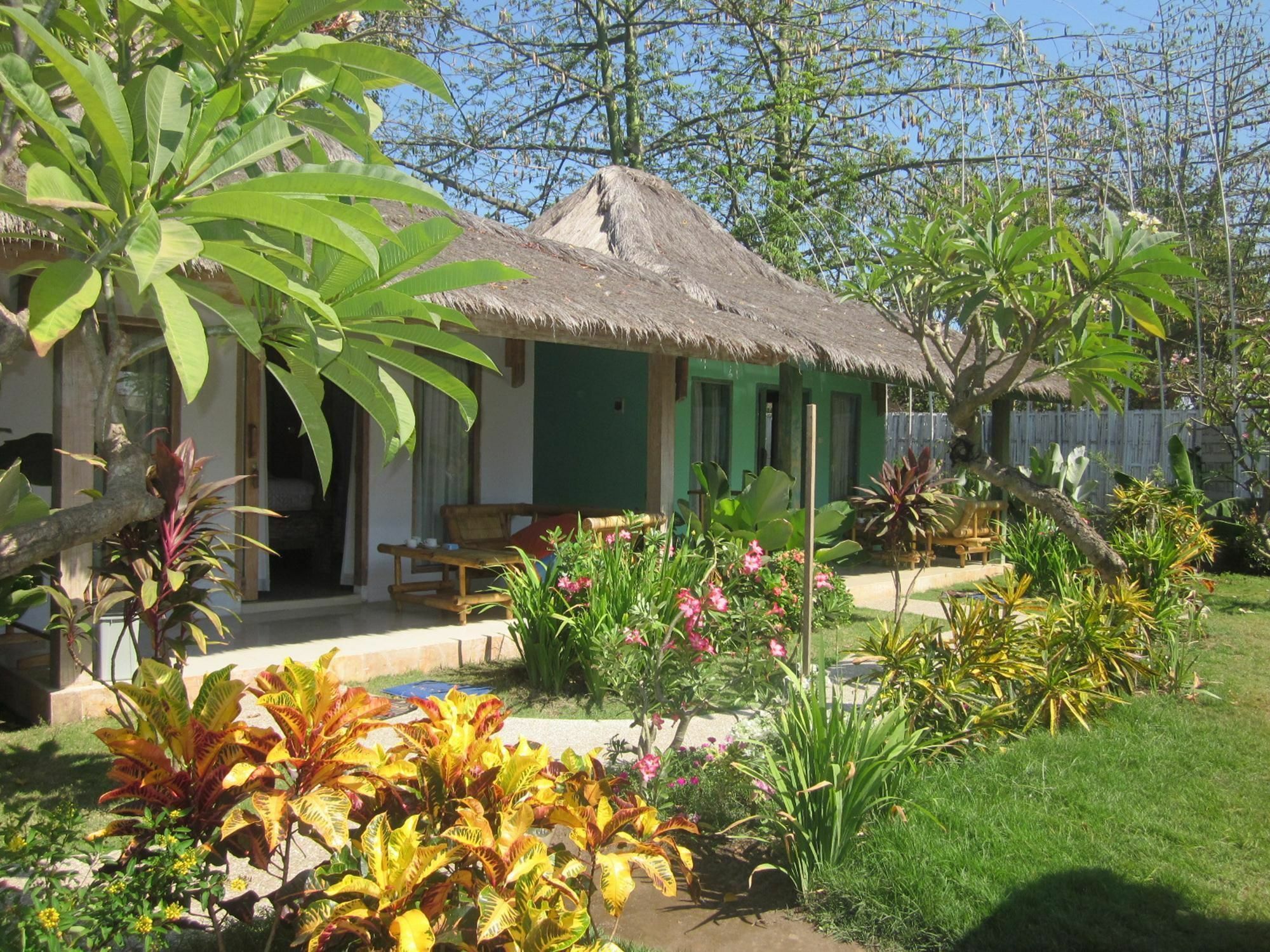 Maha Putri Bungalows กีลีตราวางัน ภายนอก รูปภาพ