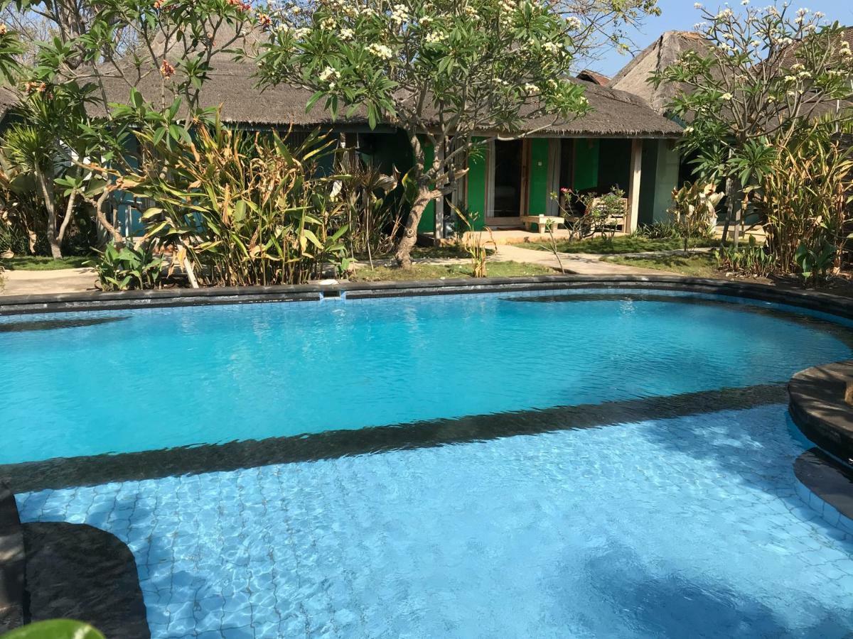 Maha Putri Bungalows กีลีตราวางัน ภายนอก รูปภาพ