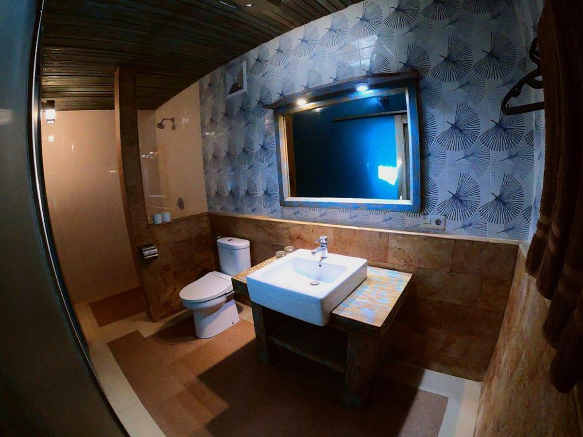 Maha Putri Bungalows กีลีตราวางัน ภายนอก รูปภาพ
